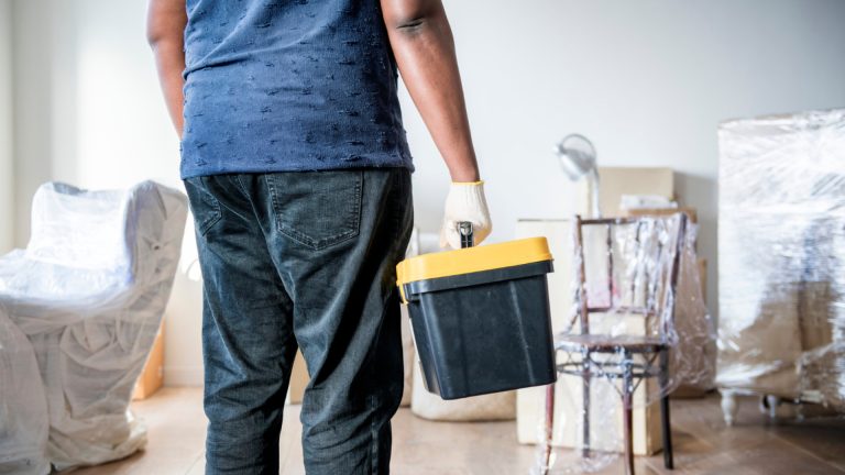 Comment préparer son logement avant un déménagement : peinture, réparations et aménagement