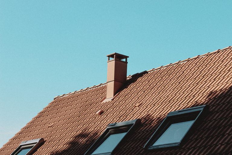 5 idées reçues sur les câbles chauffants de toiture qu&rsquo;il faut arrêter de répéter